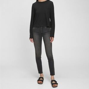 {GAP} "True Skinny Mid Rise" Short Petite Faded Washed Black Button Fly Jeans